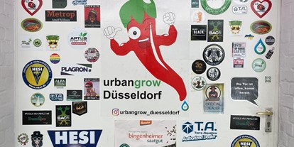 Hanf-Shops - Zahlungsmethoden: Vorkasse per Überweisung - Düsseldorf - Das Tor nach Narnija <3.

Falls die Tür geschlossen ist, einfach mal die Klinke drücken;-). Wir freuen uns auf deinen Besuch. - Urbangrow Growshop Düsseldorf