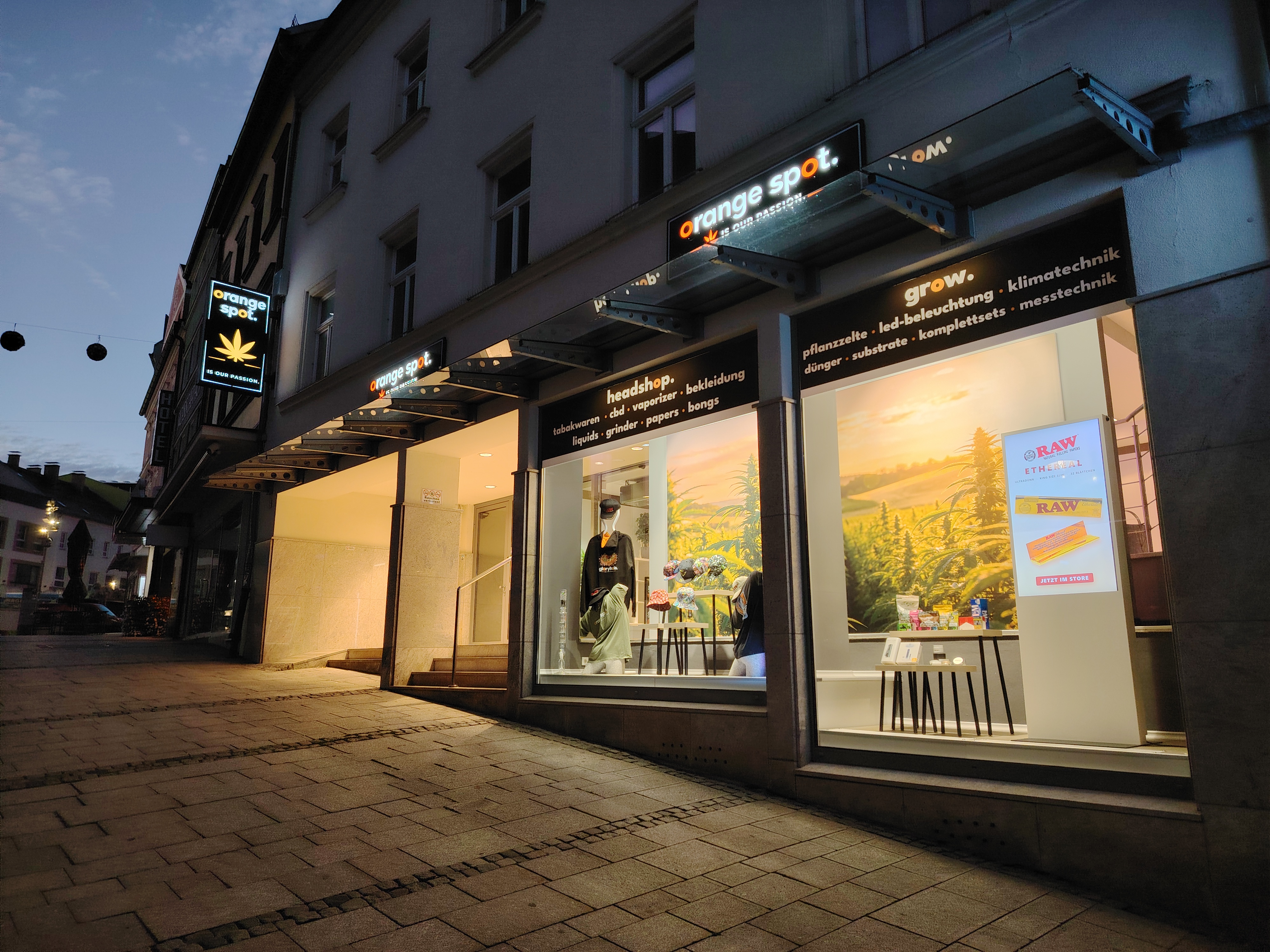 Magasins de chanvre - Bavière - Außenansicht 1 - The Orange Spot 
