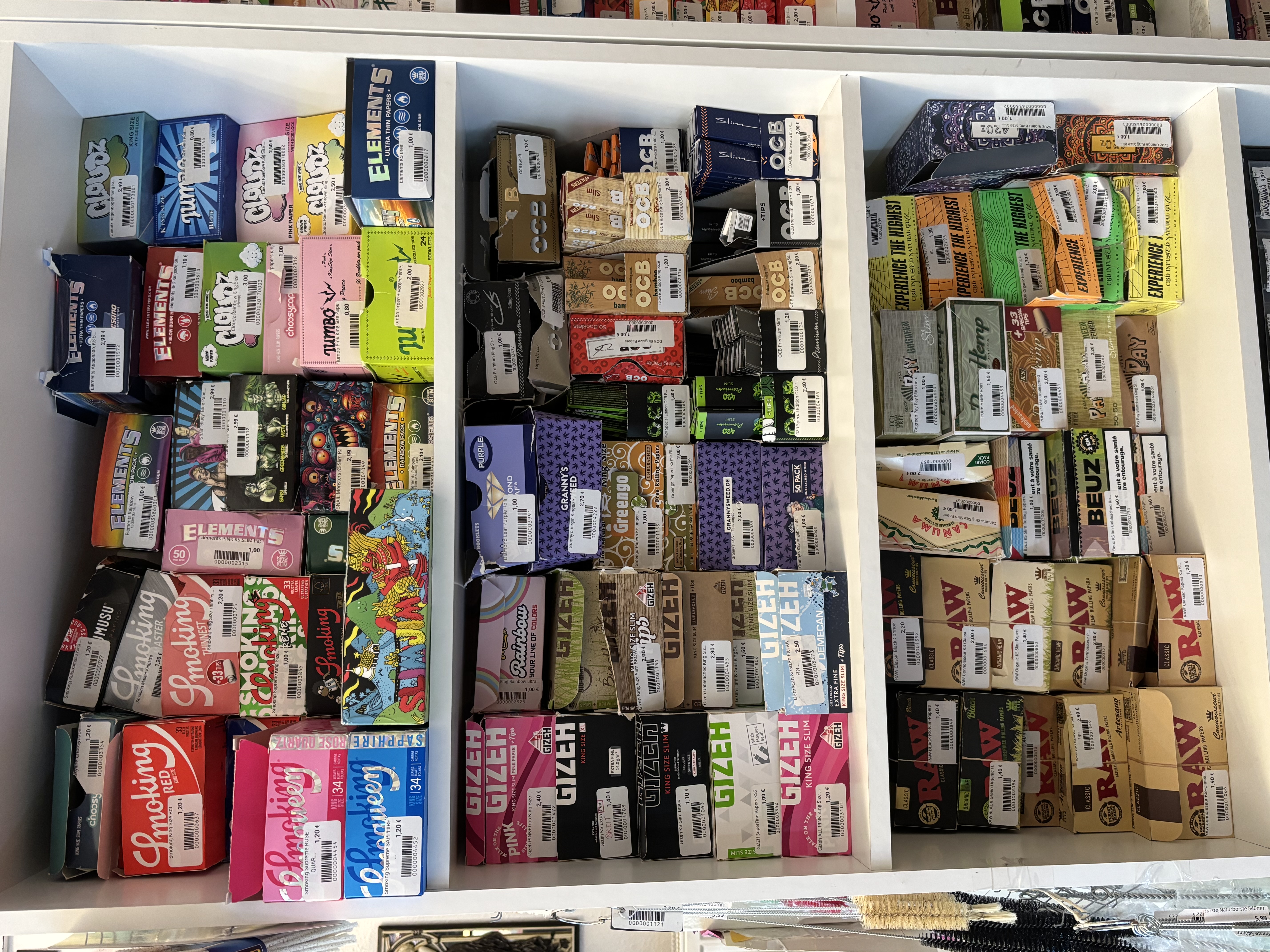 CBD-Shop: Blättchen aus allerwelt - 420 Queenz Berlin