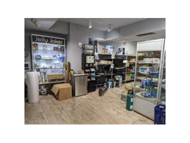 CBD-Shop: Jelly Joker hat einen 200m² großen Growbereich mit allem was man braucht - Jelly Joker