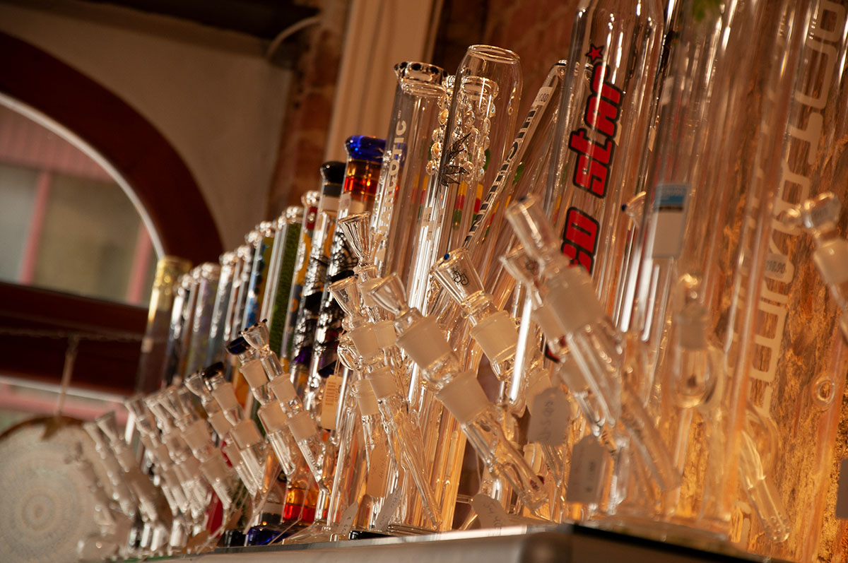 Hanf-Shops - kostenlose Lieferung ab - Deutschland - Wir haben ein Umfangreiches Bong Sortiment - Magic Minden