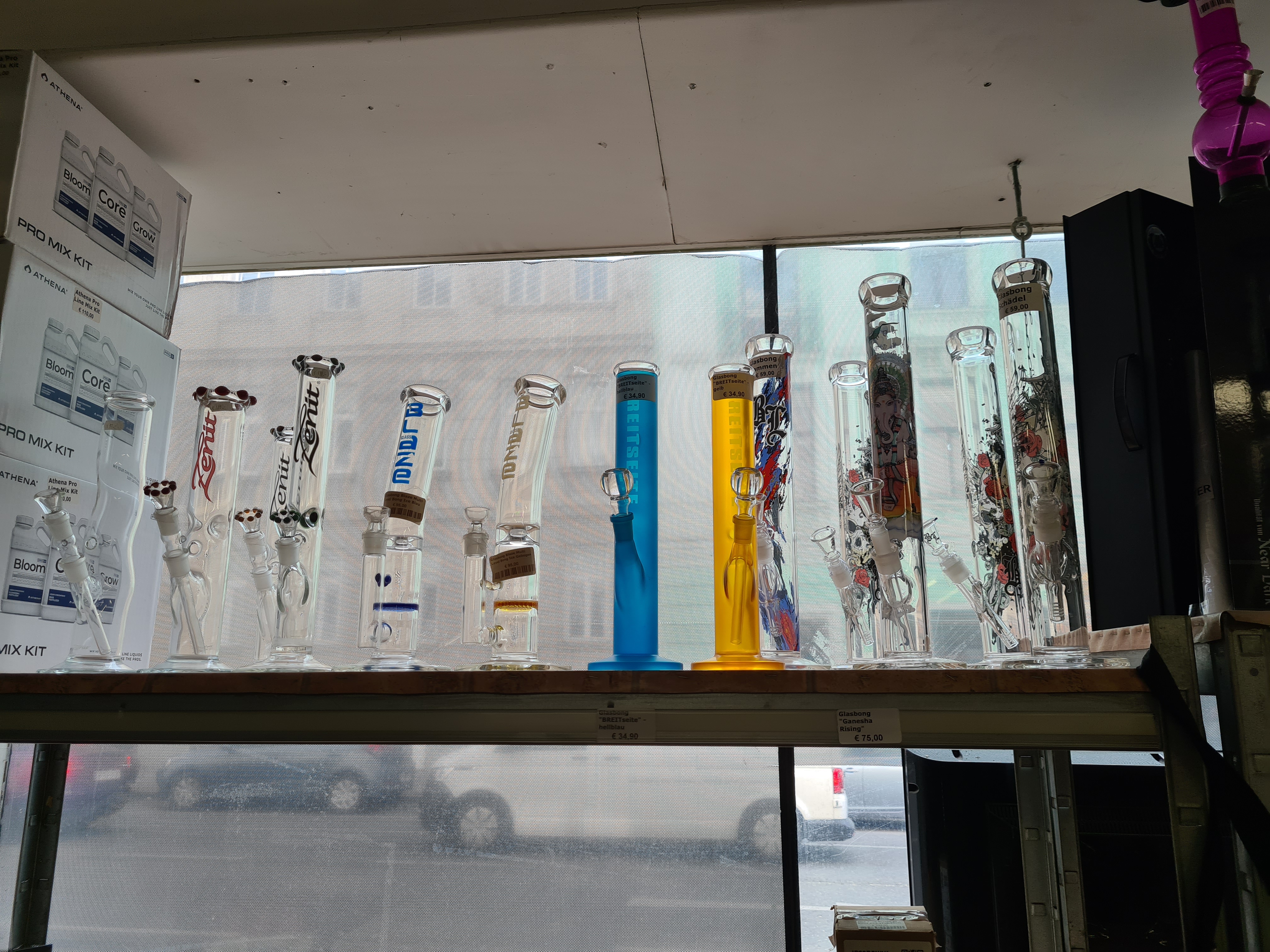 CBD-Shop: Im Sortiment findest du fast immer etwas Neues - Hanfoase & Stecklingsexpress