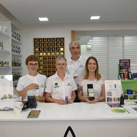 CBD-Shop: Hemptheken Team in Graz - Hemptheke Graz - Ihre Fachdrogerie für Hanfprodukte