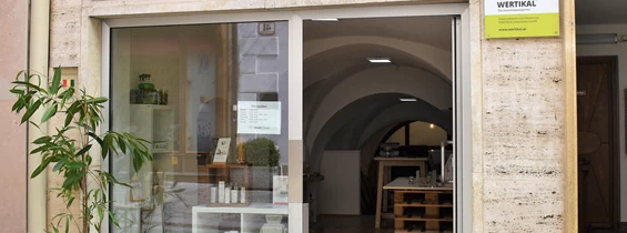 CBD-Shop: Premium Hemp Store Geschäft - Premium Hemp Store - Dr. Grahovac Claudia